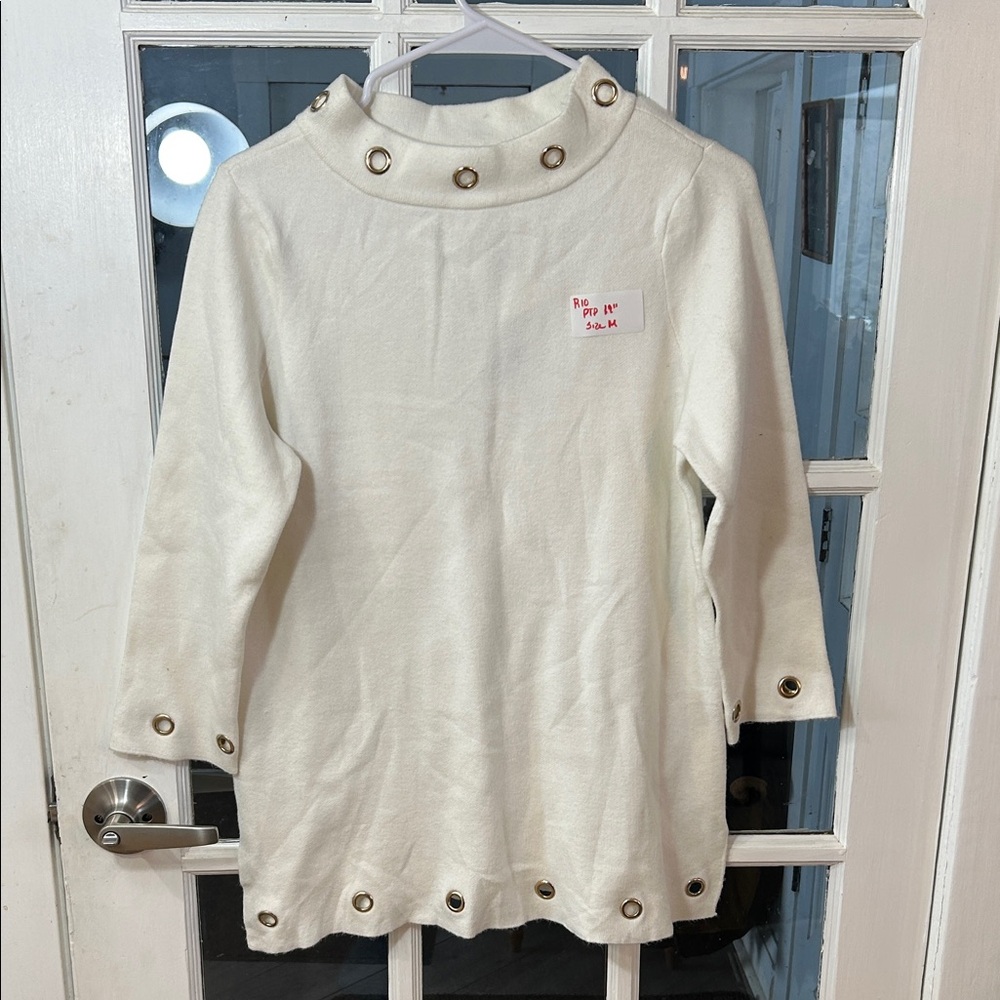 R10.    Belldini Cream Sweater with Gold Tag